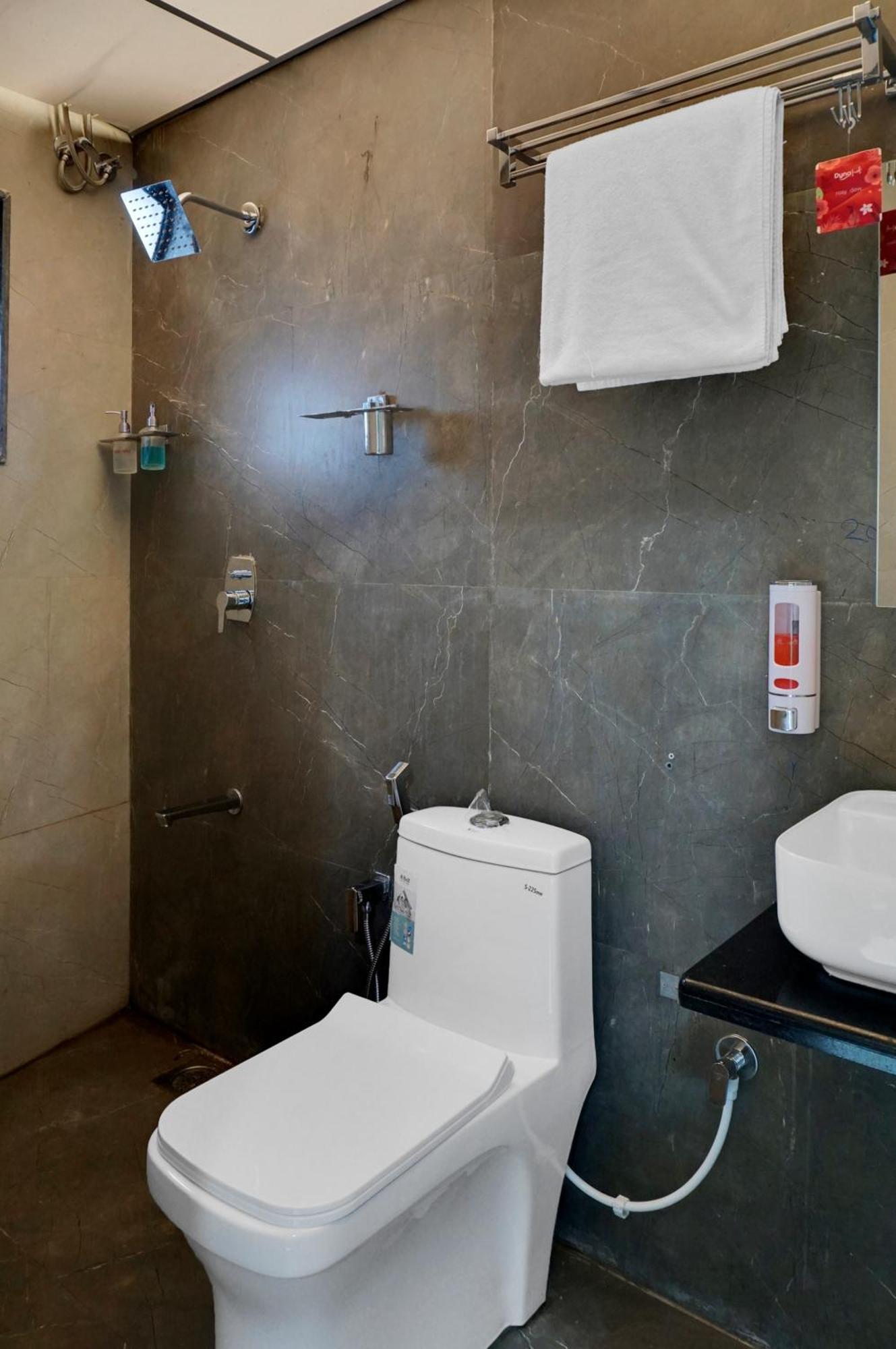 Hotel Sayba Executive Pune Exterior photo